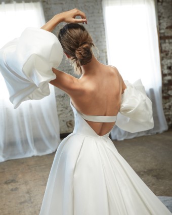 Rivini Style #Cecilia w/Sleeve #1 Ivory thumbnail
