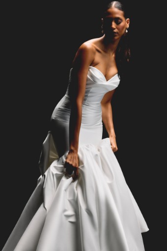Justin Alexander Signature Style #Amaya - 99330 #1 Ivory thumbnail
